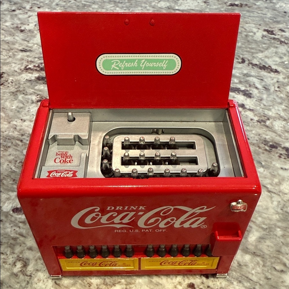 Vintage 1997 Coca-Cola Cooler Coin Bank Music Box - Picture 4 of 9